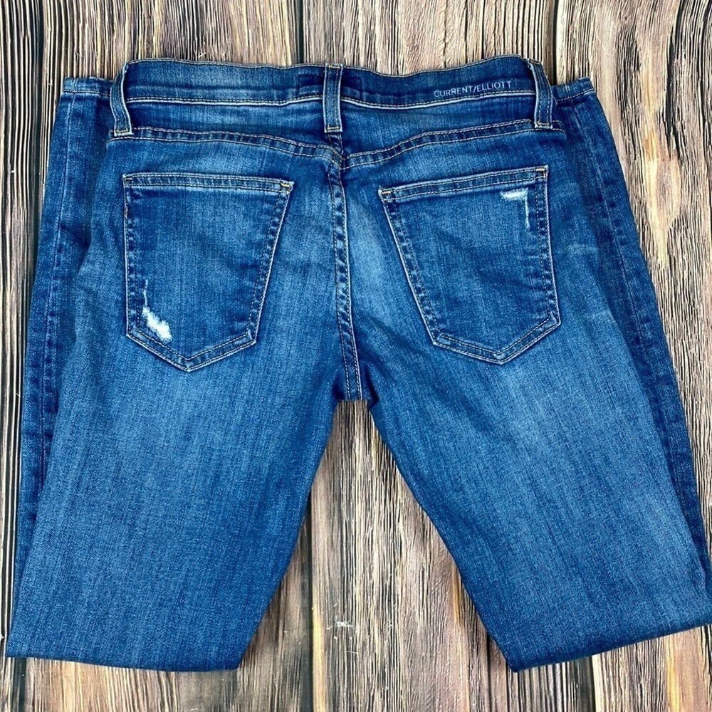 Woman’s Current/Elliott Skinny Distressed Blue Jeans - Size 25